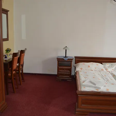 Paradise Hotel