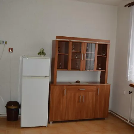 Paradise Ξενοδοχείο 3*