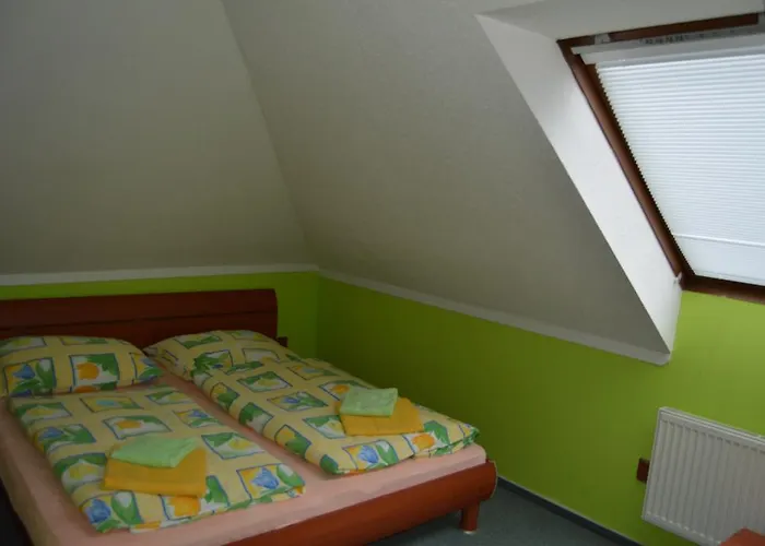 Paradise Hotell 3*